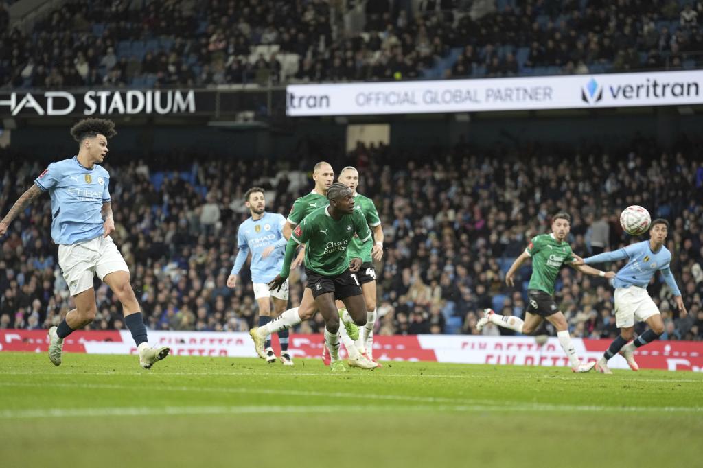 Una imagen del encuentro que enfrentó al City con el Plymouth Argyle en el Etihad.