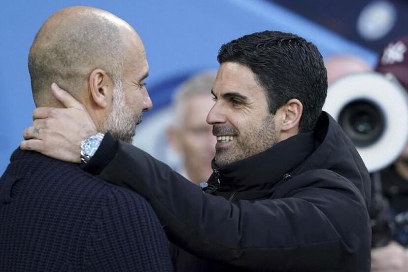Mikel Arteta saludando a Pep Guardiola