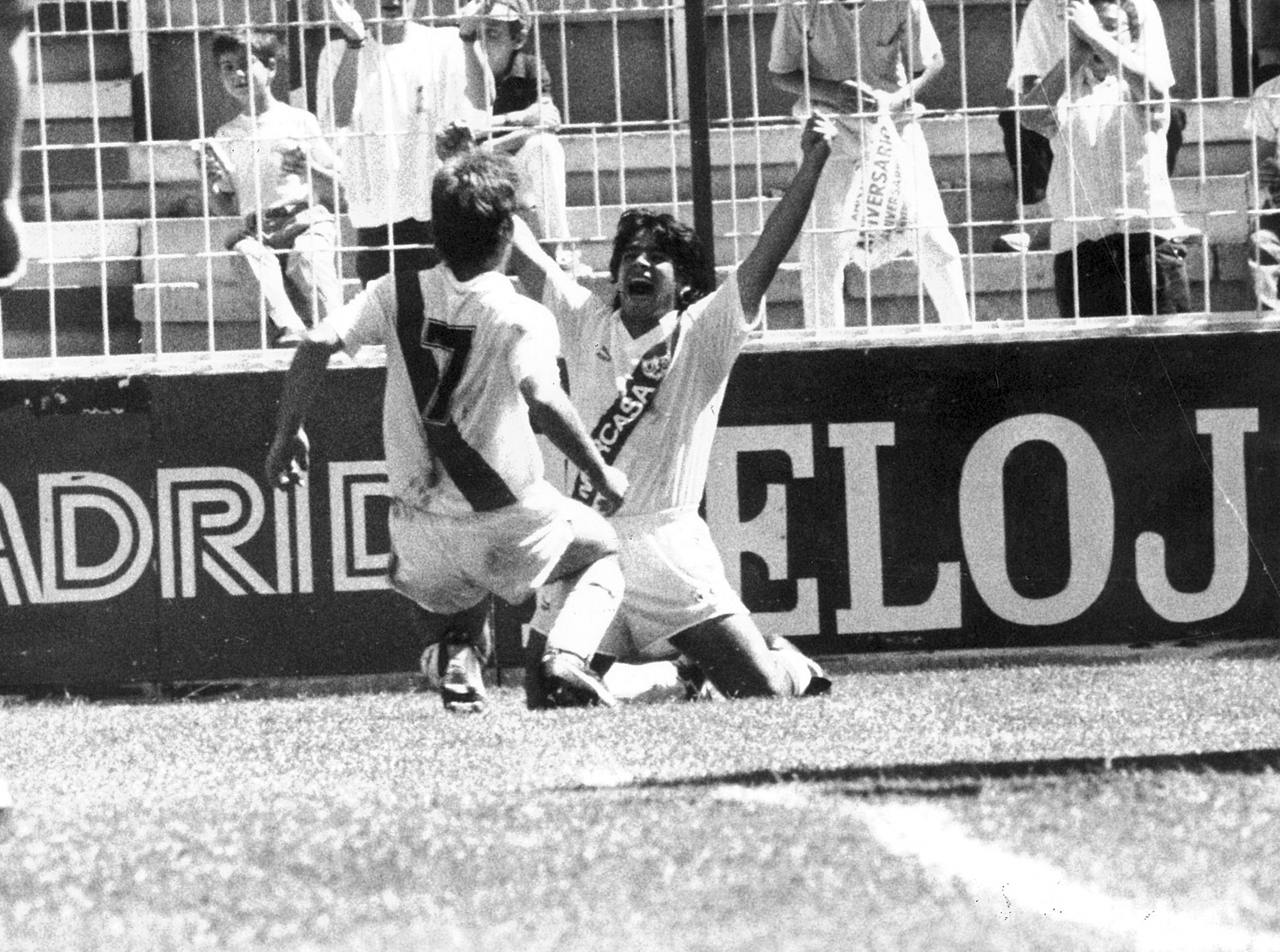 Hugo Maradona celebra un gol en Vallecas.