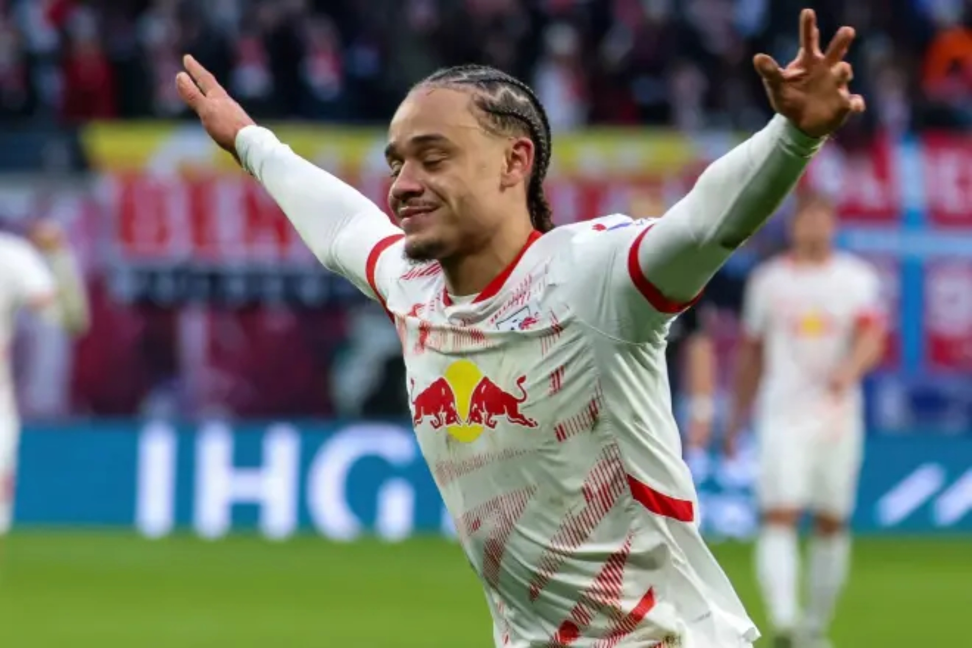 Xavi Simons celebrando un gol con el Leipzig.
