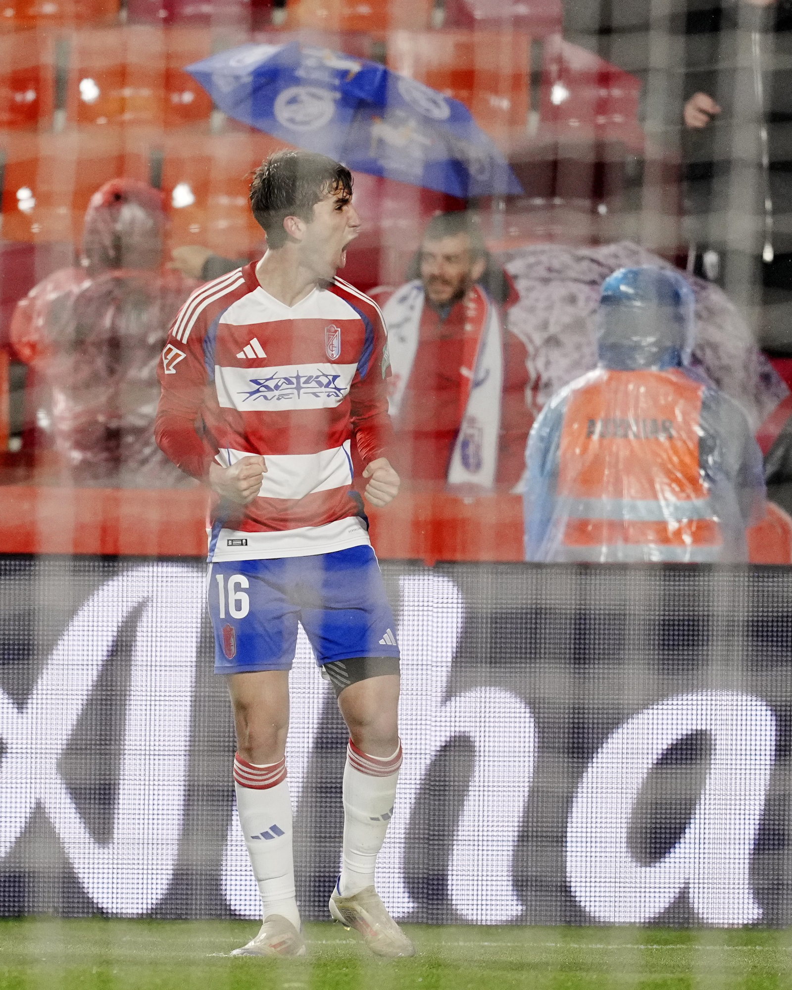 Paco González en la COPE tras el gol de Manu Lama: "Tiene más gol que Lucas Boyé, Uzuni y Weissman"
