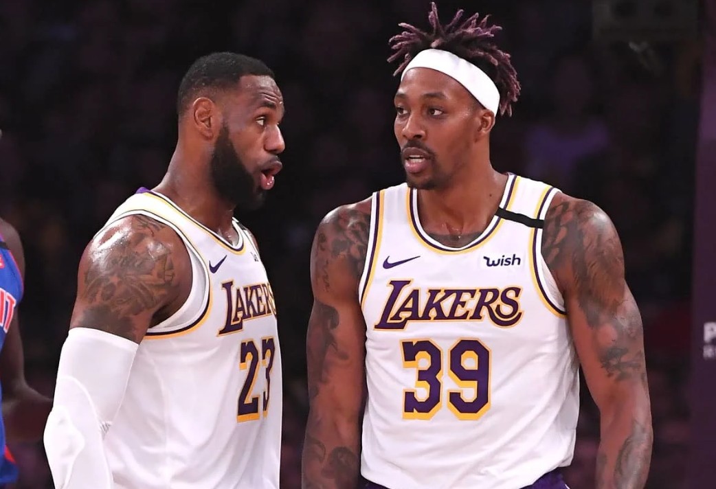 LeBron James y Dwight Howard, durante la etapa en la que coincidieron en los Lakers.