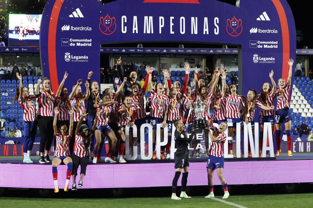El Atlético de Madrid levantando la Copa de la Reina en 2023