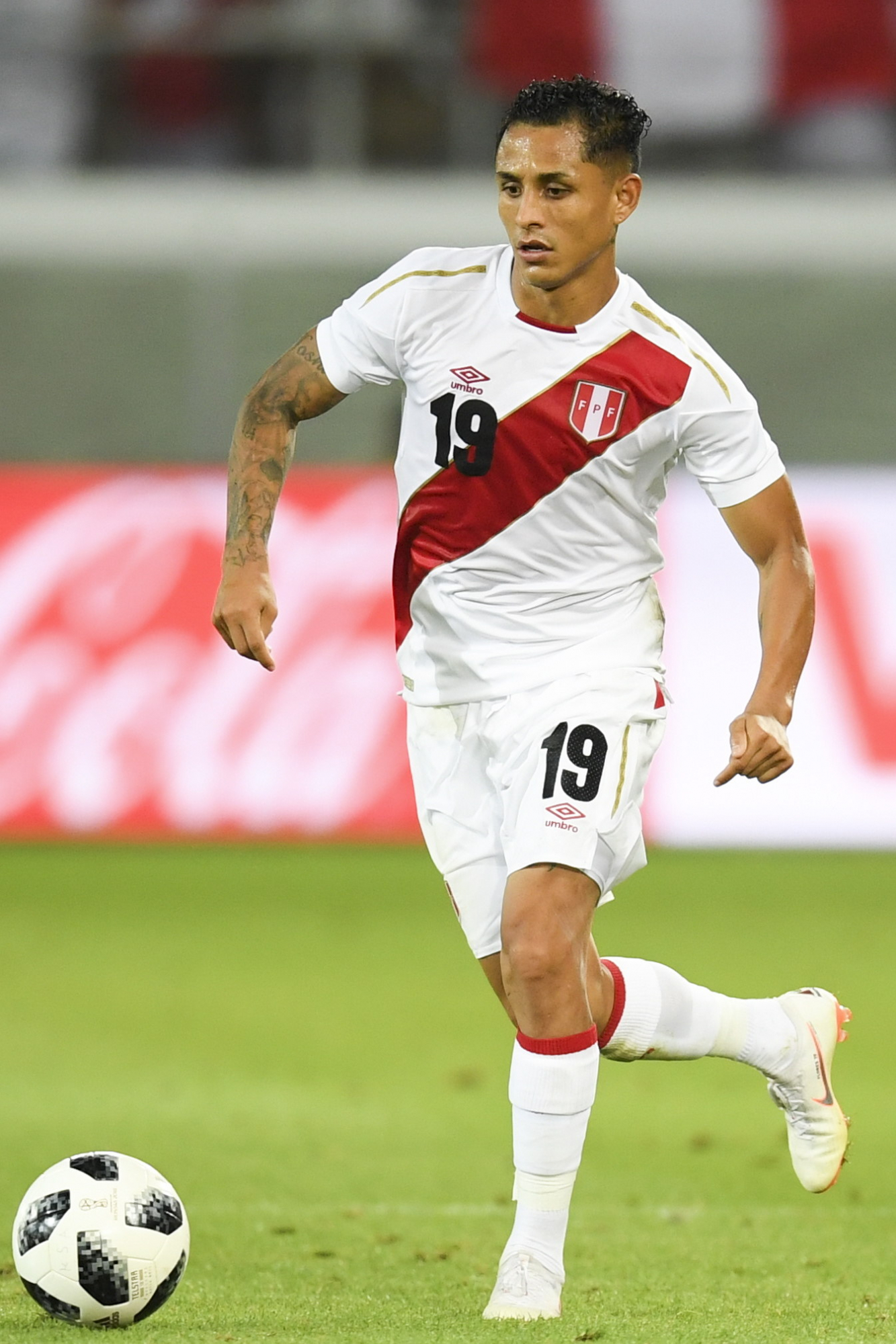 La modelo Shirley Arica destapa una fiesta secreta con tres futbolistas internacionales que acabó con "intercambio de parejas"