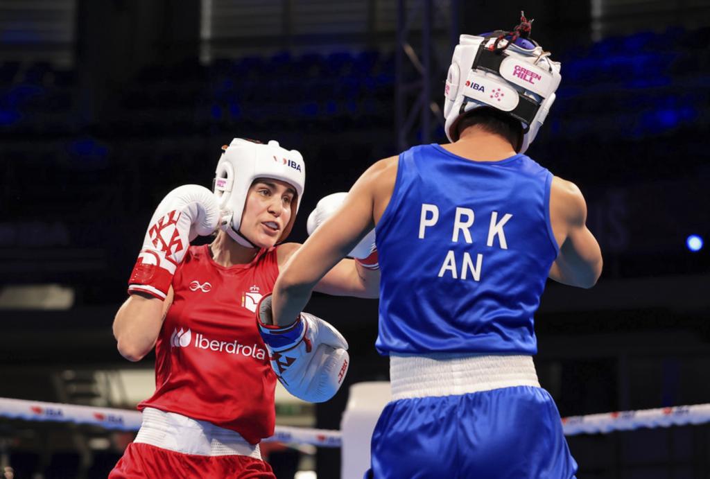 Laura Fuertes, en su combate ante Byol An Kum en el Mundial.
