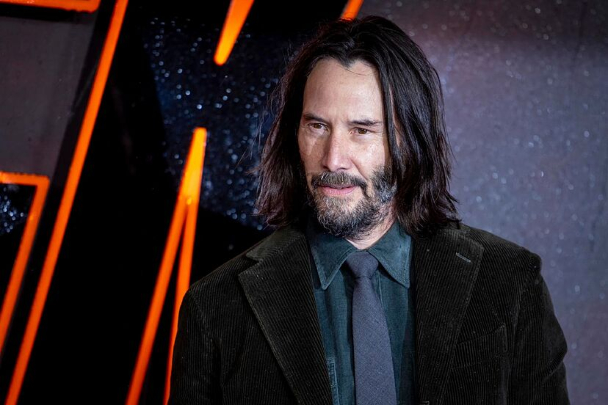 Keanu Reeves se rompió la rótula durante el rodaje de su próxima película