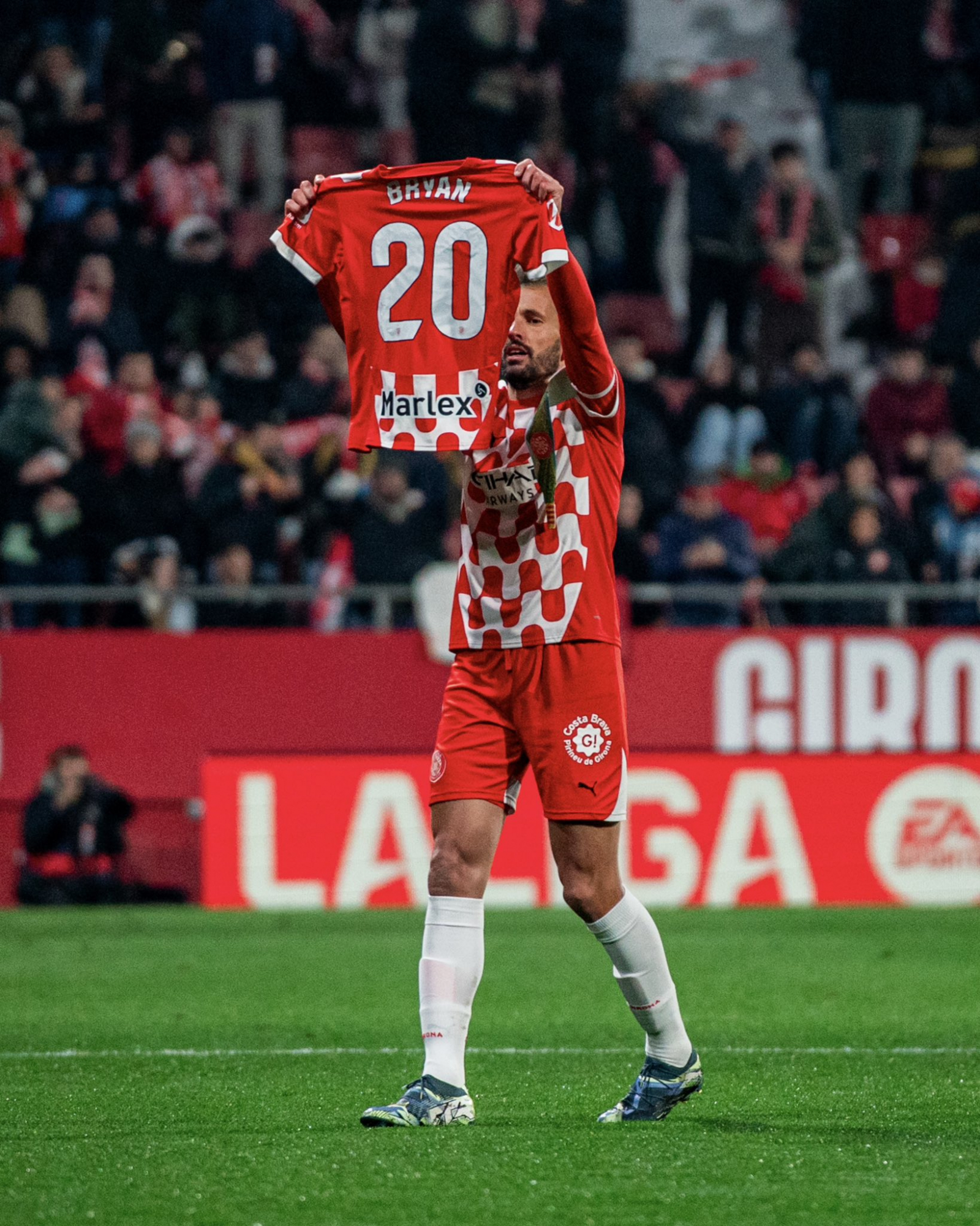 Stuani dedica su gol ante el Valencia a su compañero lesionado.
