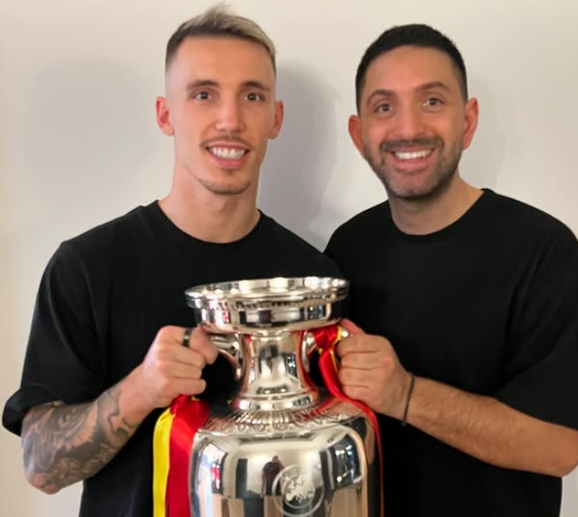 Benderlioglu con Grimaldo.