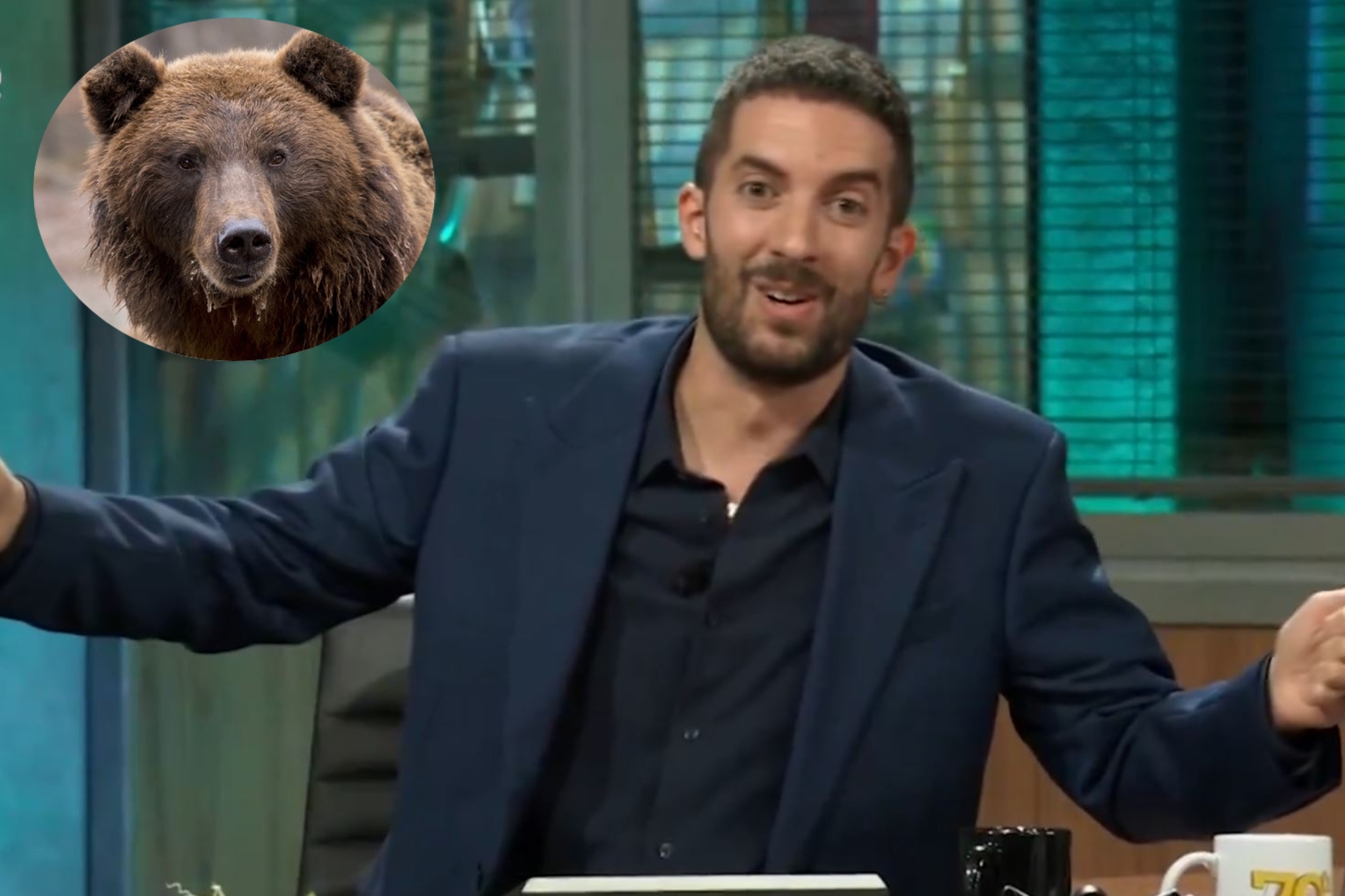 David Broncano revela su traumática experiencia con un oso en Alaska: "Nos cogimos de la mano y me salió decir..."