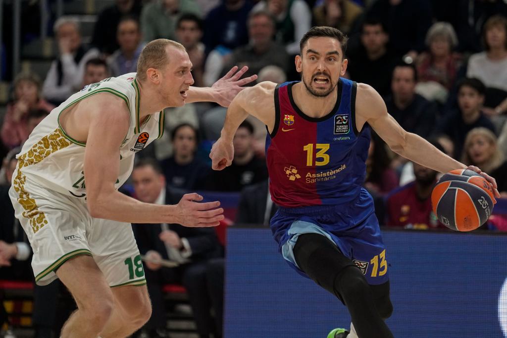 Satoransky en una jugada de ataque del Barça.