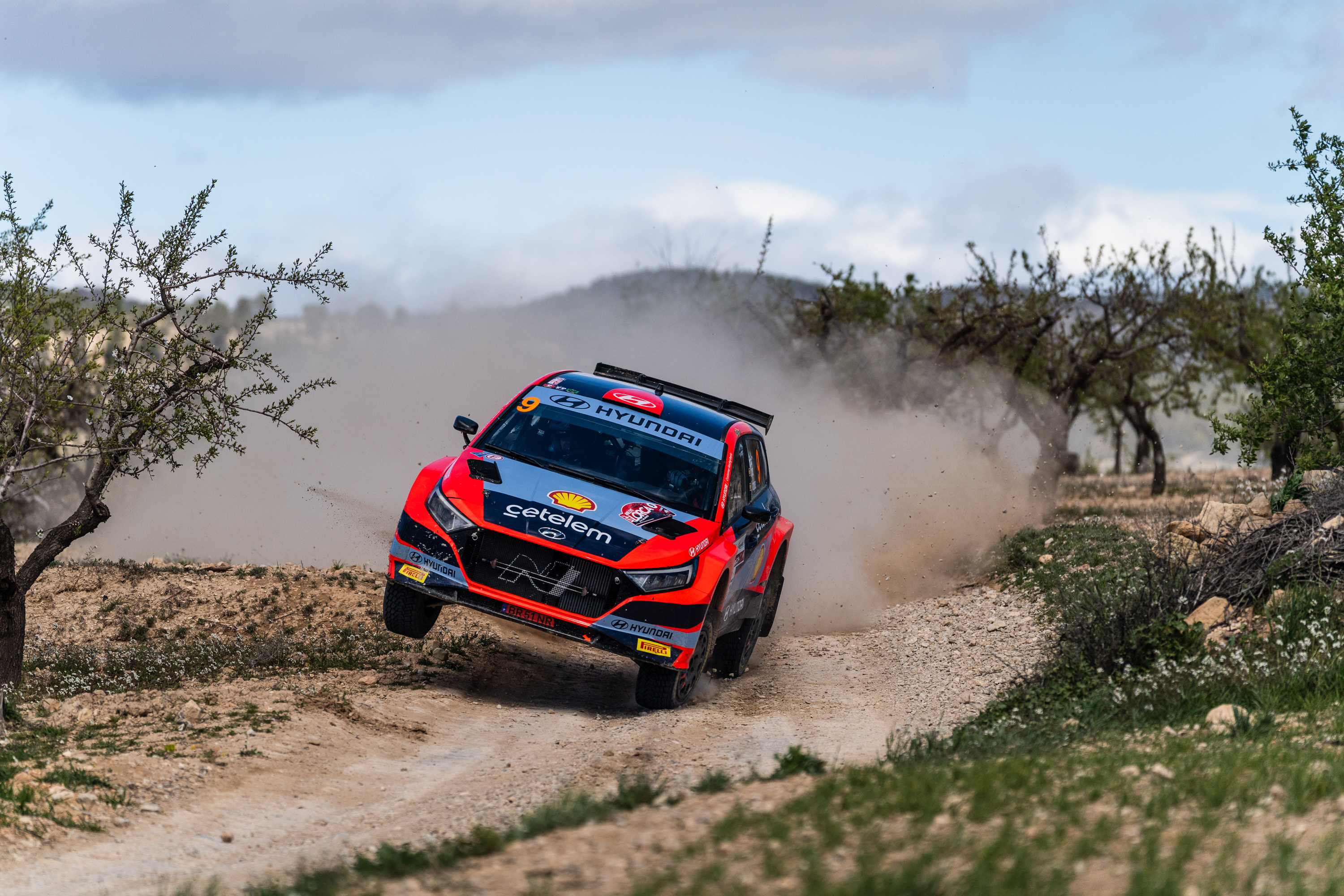 Pepe López estrenando el nuevo Hyundai i20N Rally2 'Step 2'.