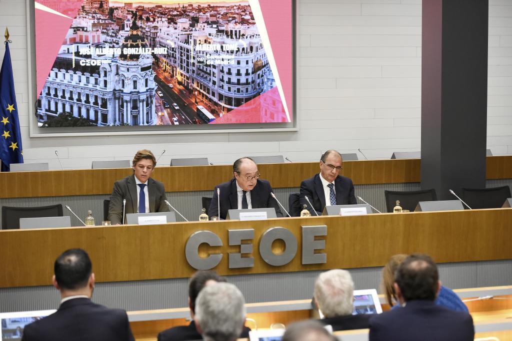De izq a dcha, Alberto Tomé, José Alberto González-Ruiz y Juan Ignacio Gallardo