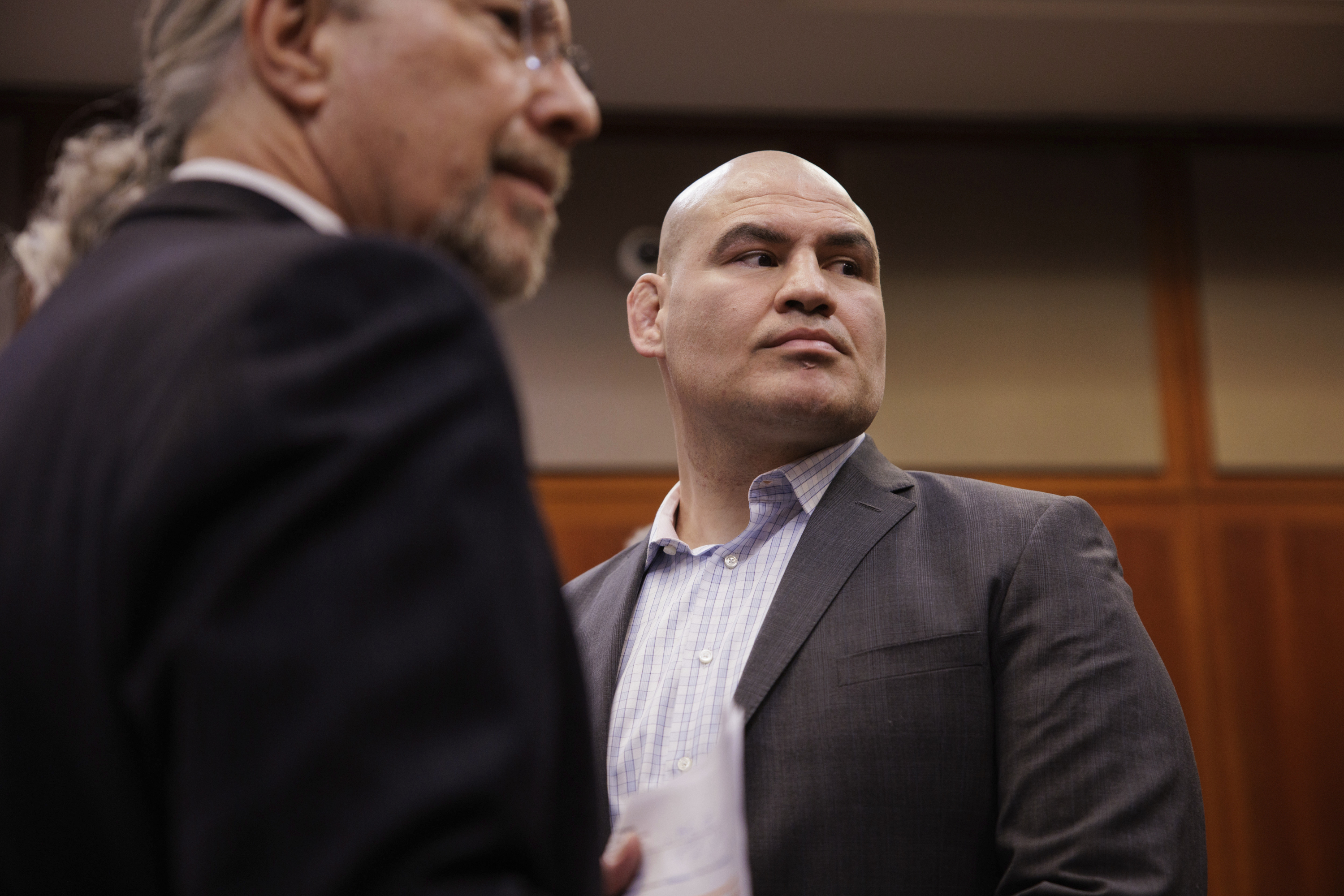 Caín Velásquez ha sido condenado a cinco años de cárcel por intento de asesinato