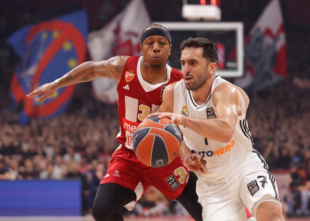 Facundo Campazzo ante Isaiah Canaan.