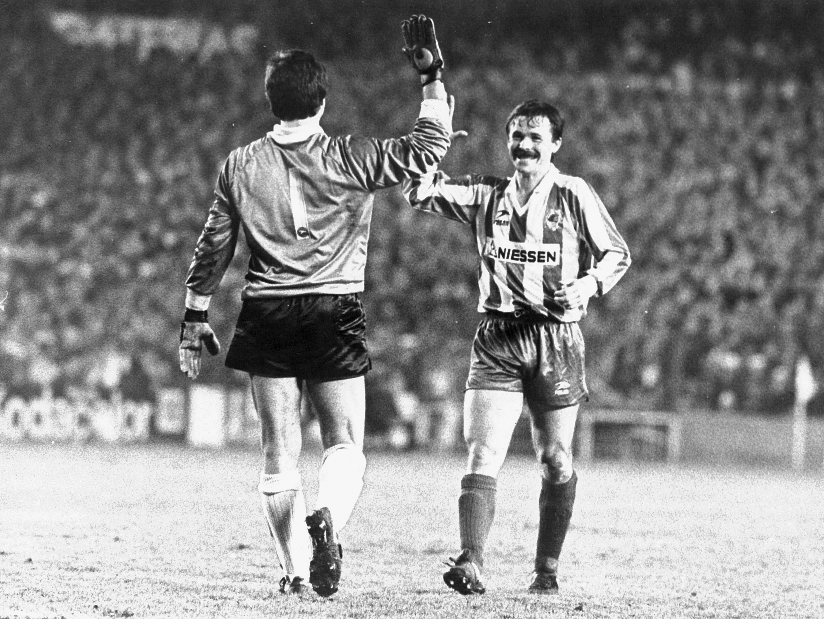 Arkonada y Larrañaga celebran el 0-4 de 1988.