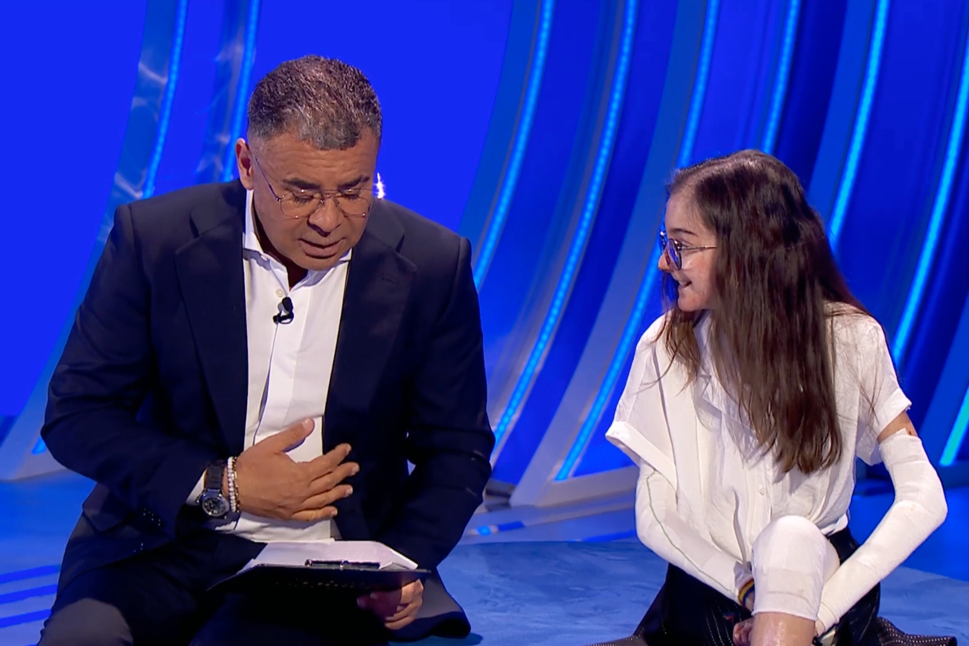 Jorge Javier Vázquez, emocionado al leer la emotiva carta de una madre a su  hija: "Perdonadme"