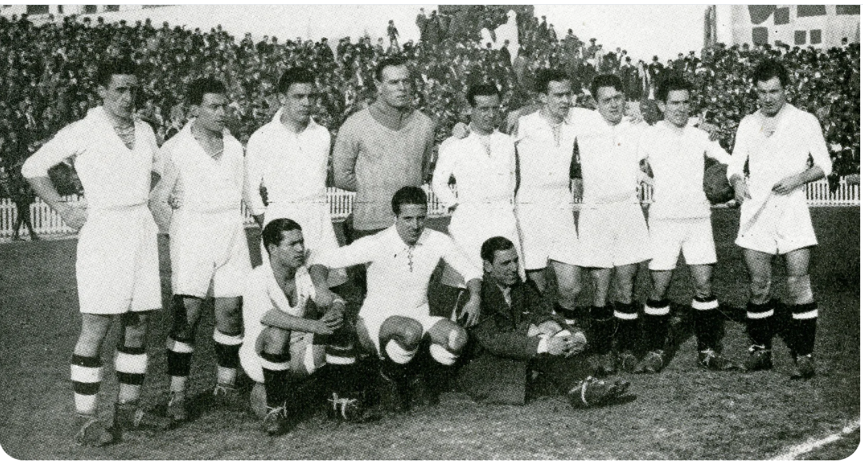 El Real Madrid del primer título de Liga en 1932.