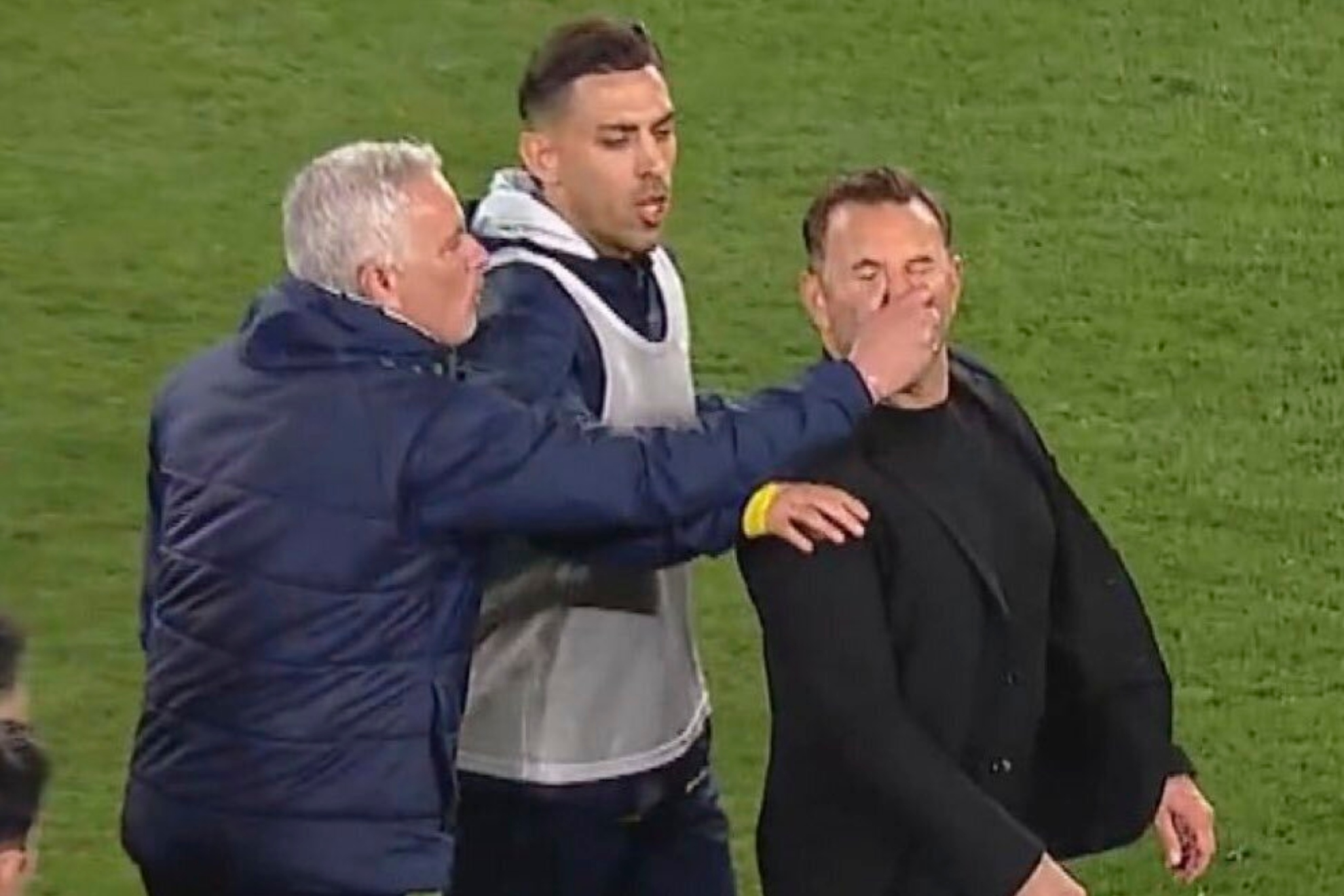 Mourinho's aggression to Okan Buruk.