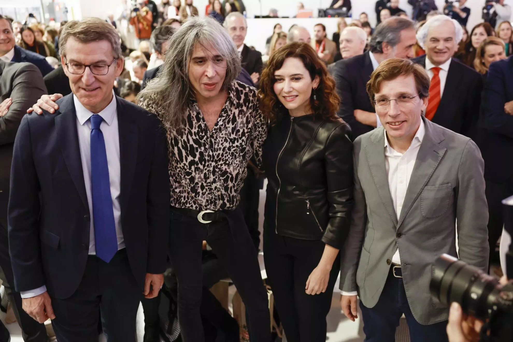 Díaz Ayuso y Martínez-Almeida quieren poner el nombre de Mario Vaquerizo a una sala cultural de Madrid