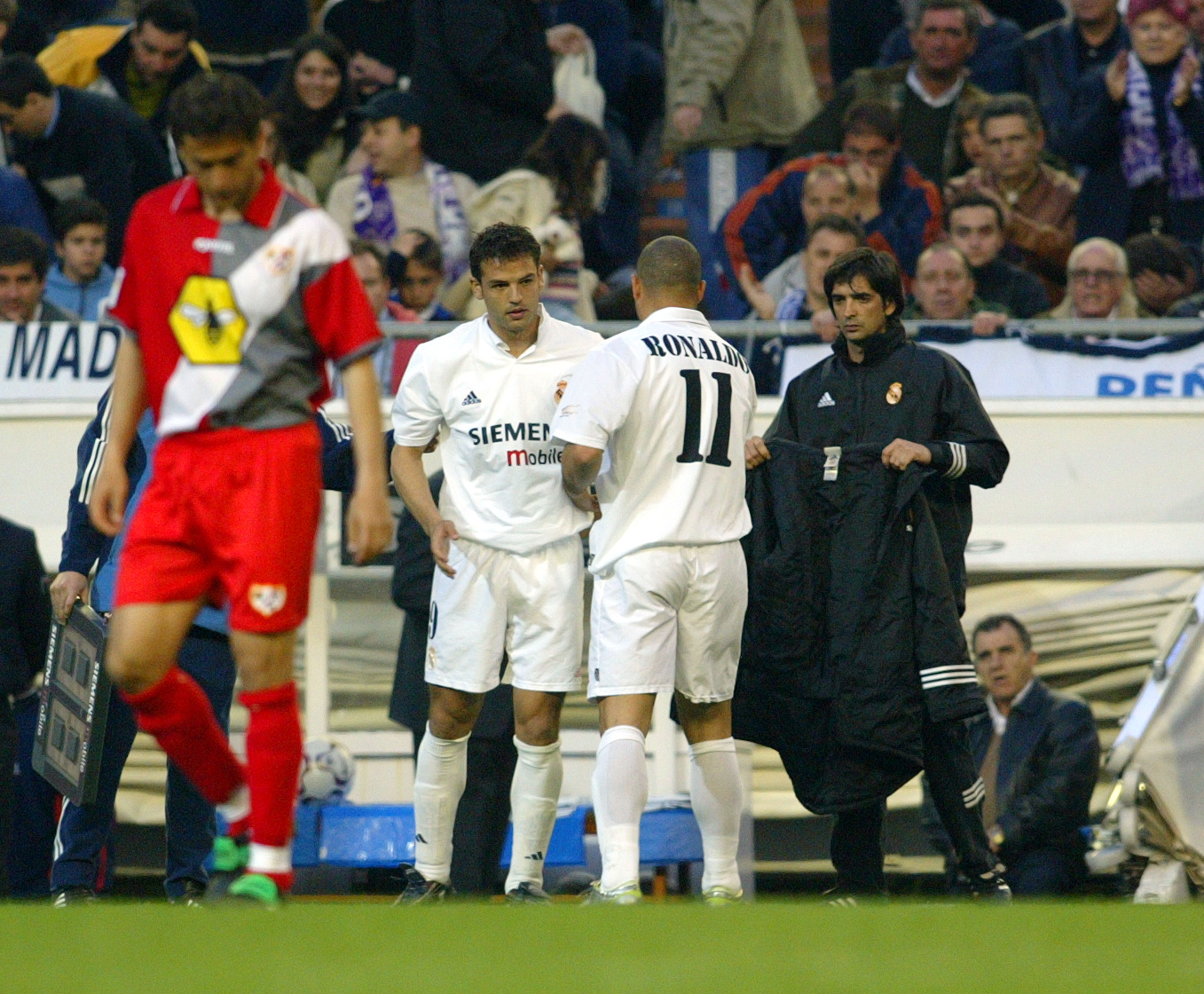 R.MADRID-RAYO. CAMBIO DE RONALDO POR MORIENTES
FOTO RODOLFO ESPINOSA