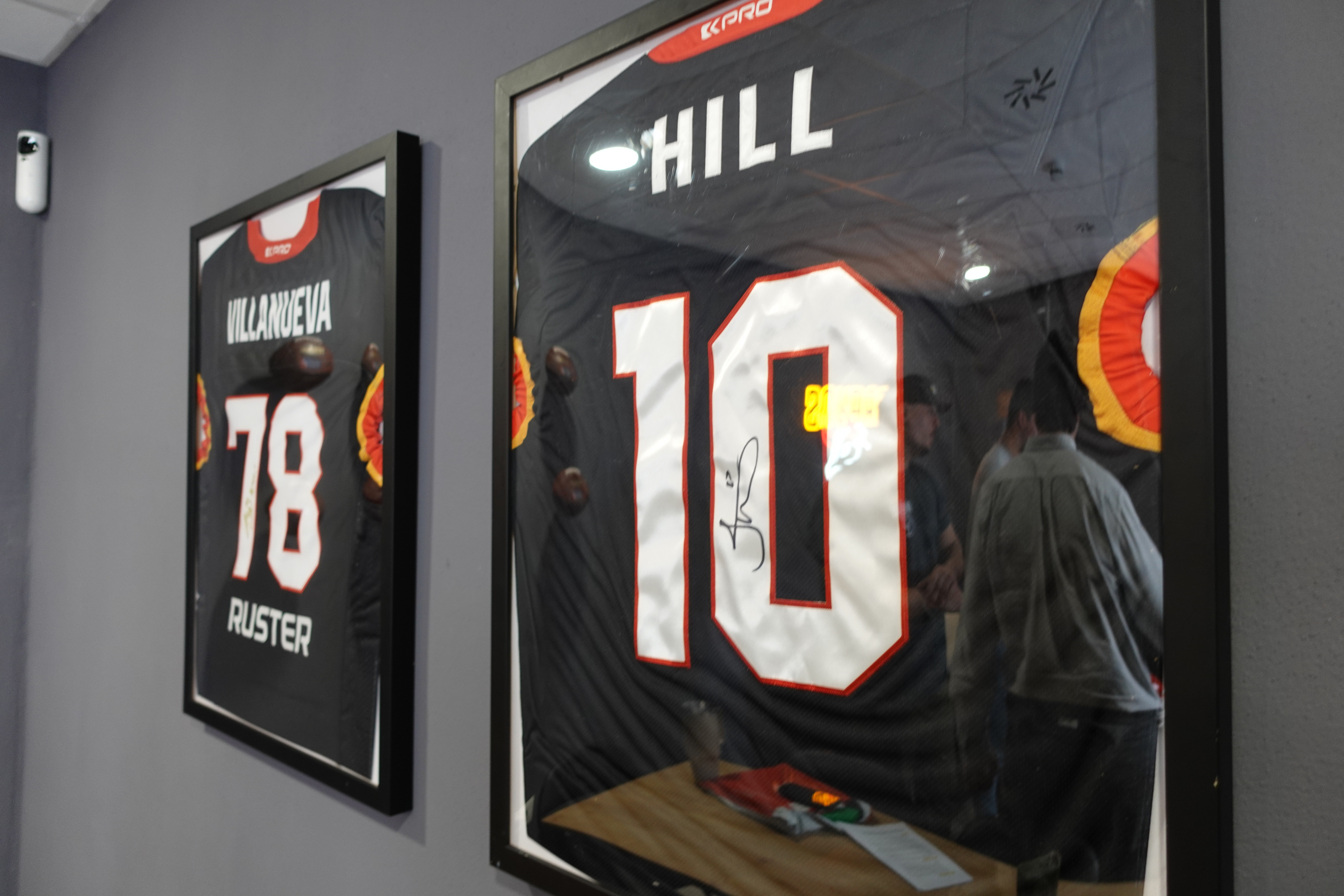 Camisetas de Madrid Bravos de Villanueva y Hill