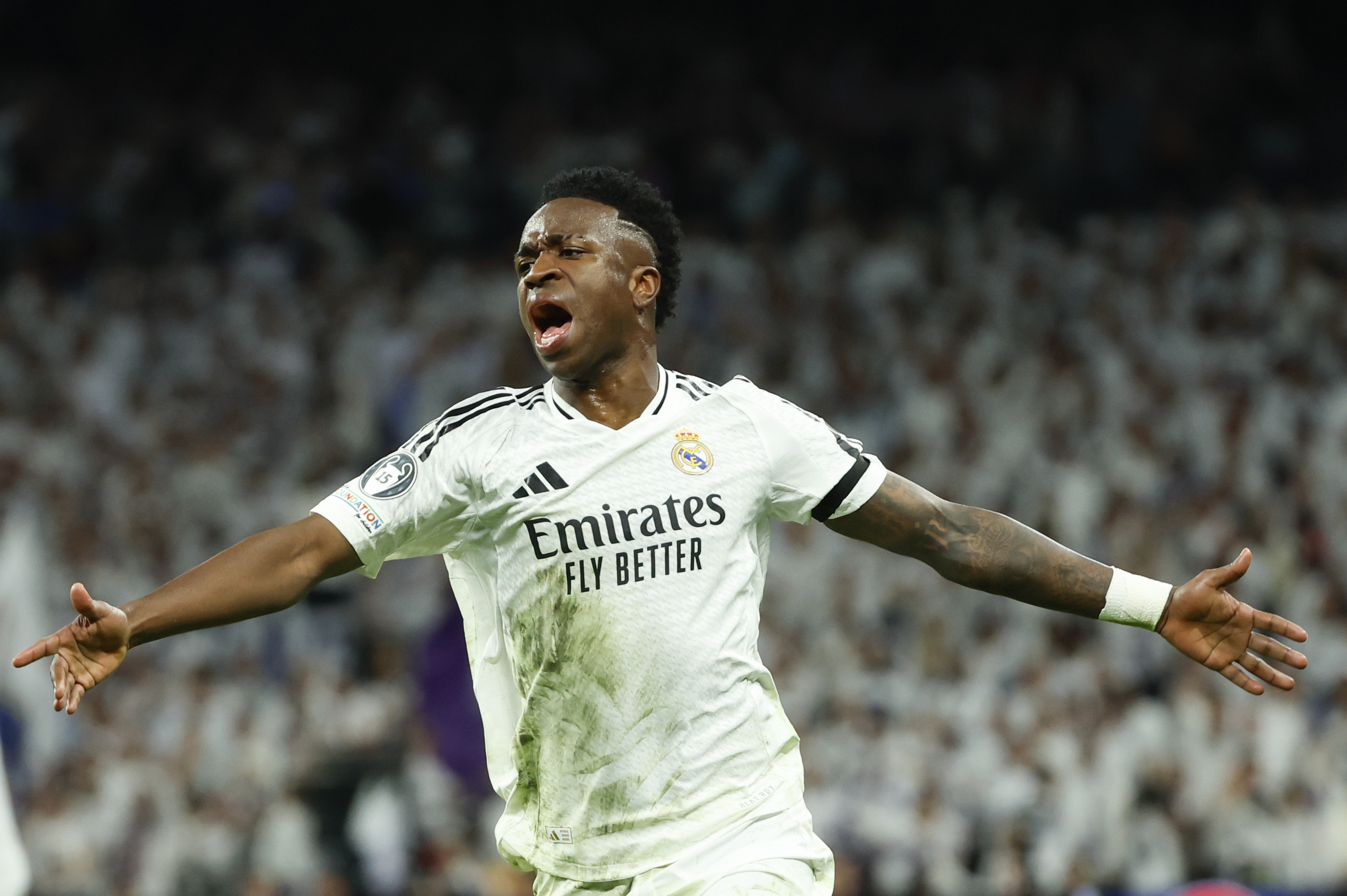 El delantero brasileño del Real Madrid Vinicius Junior en el partido de vuelta de cuartos de final de la Liga de Campeones que Real Madrid y Arsenal juegan hoy miércoles