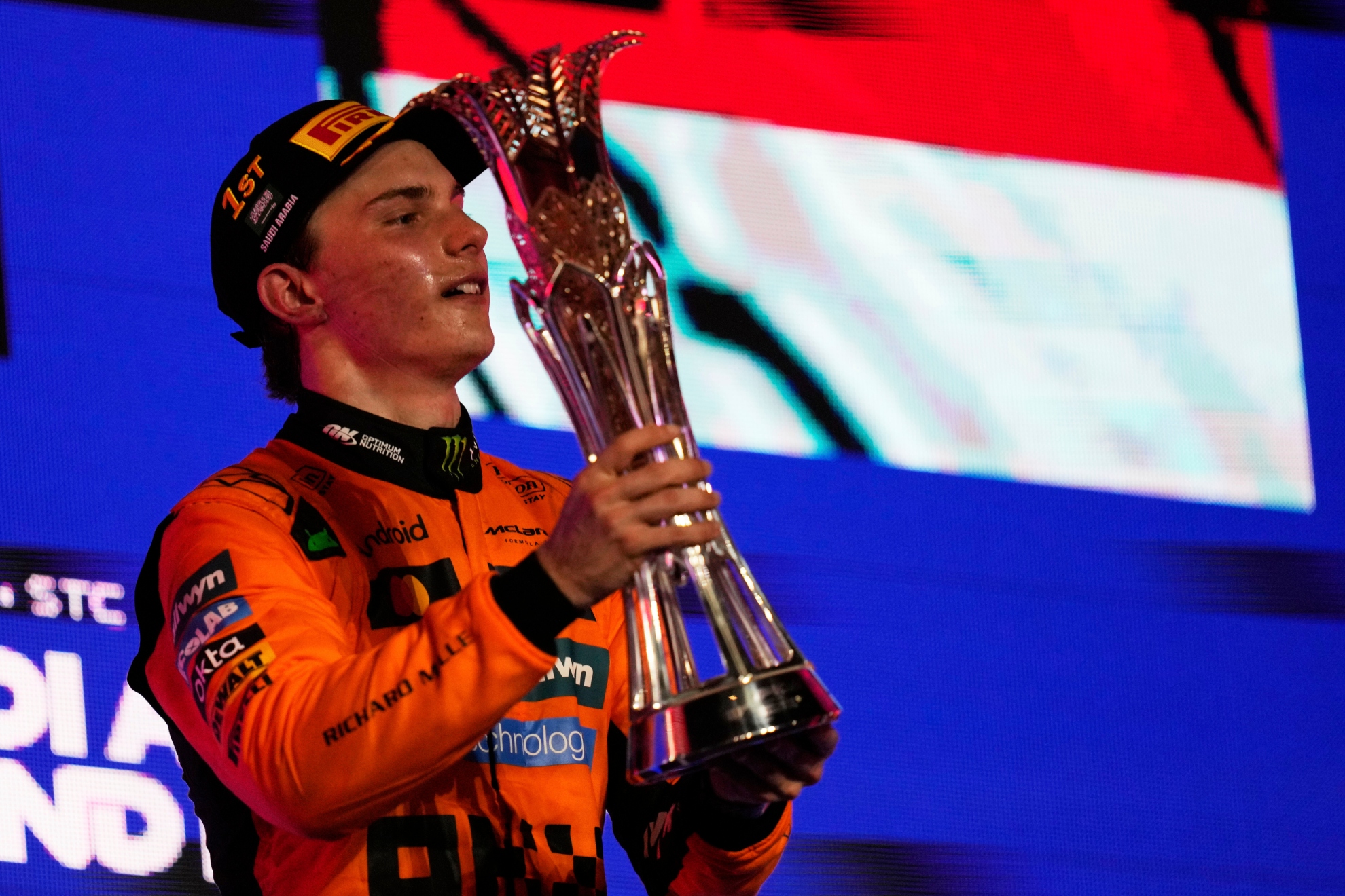 Oscar Piastri celebra un triunfo.