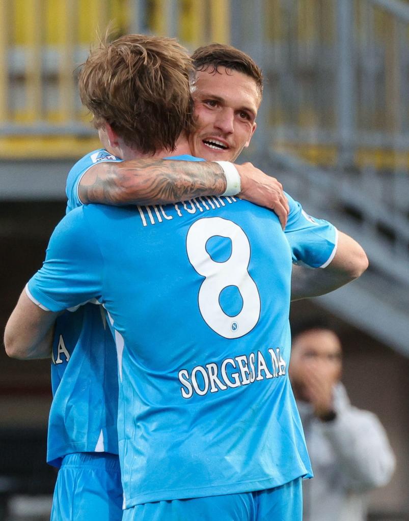 Rafa Marín celebrates a goal with Scott McTominay.