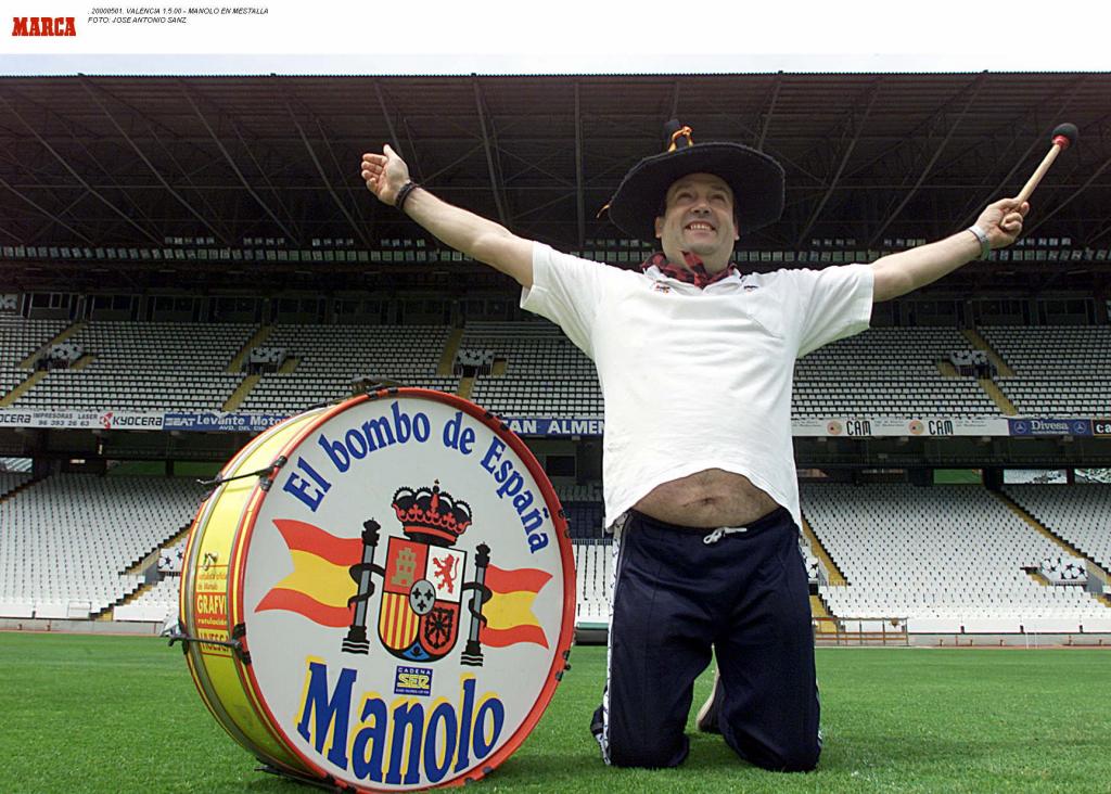 Manolo 'el del bombo', icono de la afición de La Roja: 10 Mundiales y 8 Eurocopas