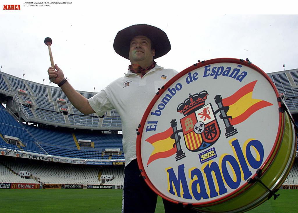 Manolo 'el del bombo', icono de la afición de La Roja: 10 Mundiales y 8 Eurocopas