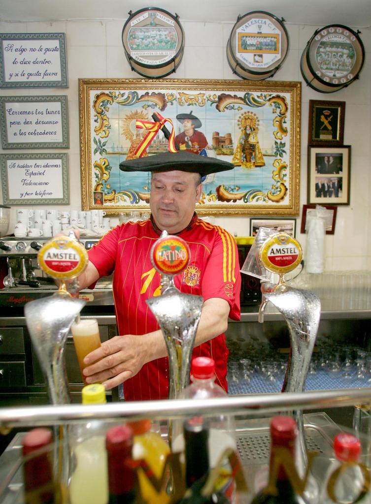 Manolo 'el del bombo', icono de la afición de La Roja: 10 Mundiales y 8 Eurocopas
