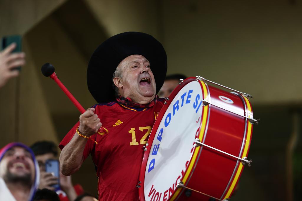 ESTADIO NUEVO LOS CARMENES PARTIDO CLASIFICACION EURO 2024 ESPAÑA-CHIPRE