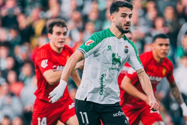 The Aguadulce footballer has scored 15 goals in the 37 games he has played this season.
