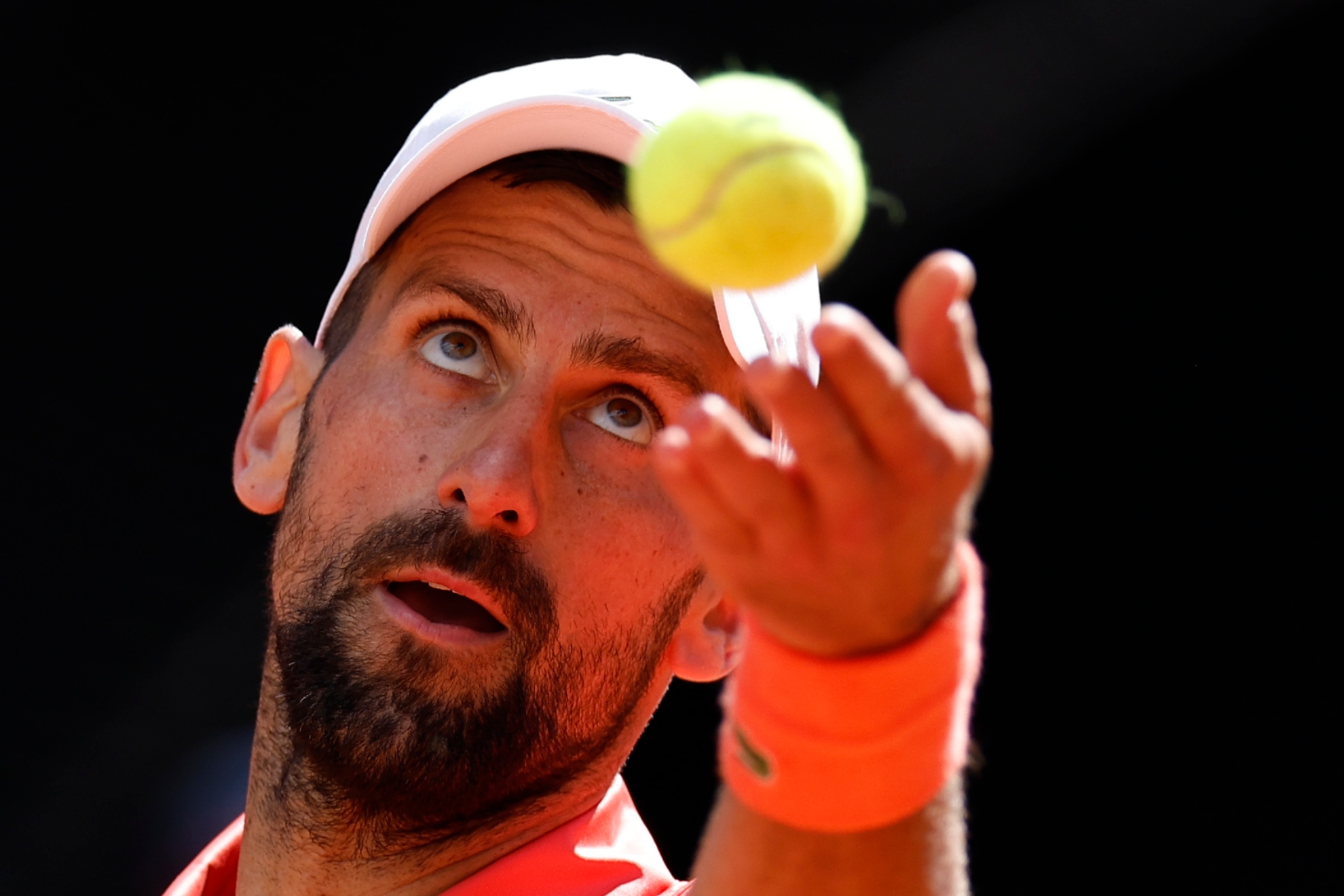 Djokovic, en el momento del saque.