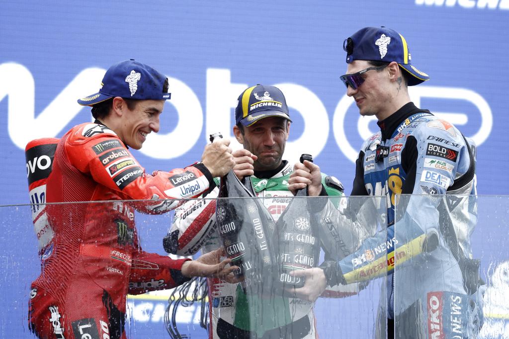 Marc Márquez, Zarco y Aldeguer, en el podio.