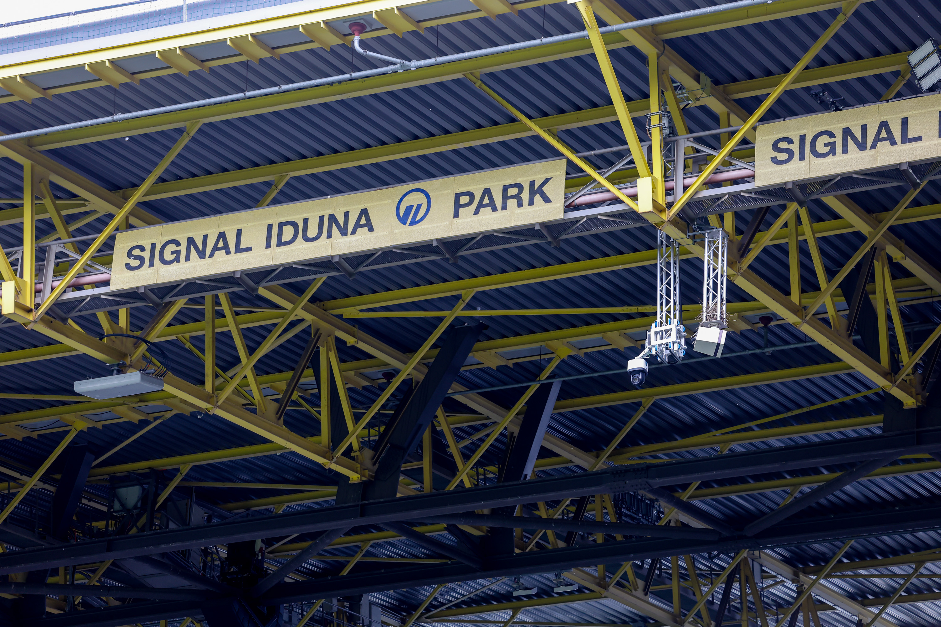 The AWS cameras at the Signal Iduna Park.