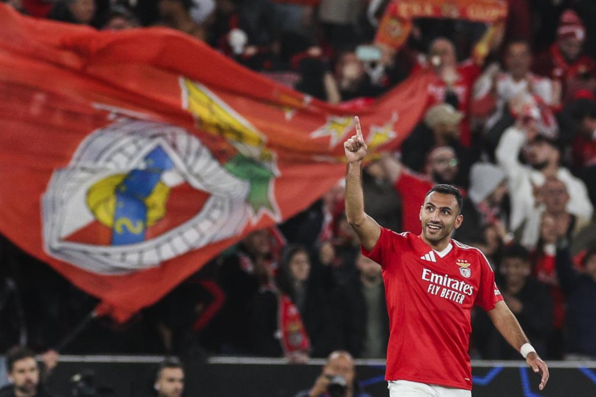 Pavlidis celebrando uno de sus tres goles en el encuentro.
