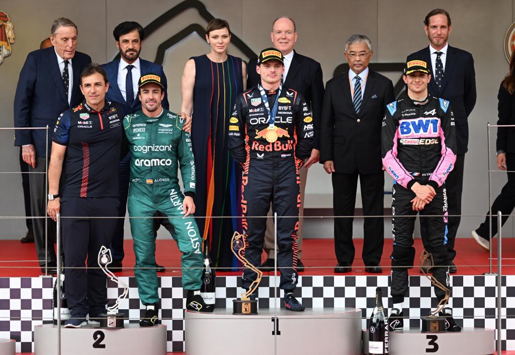 Alonso, en el podio de 2023.
