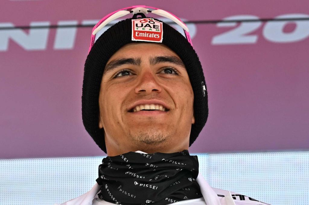 El mexicano Isaac Del Toro mantuvo el maillot blanco al mejor joven tras la etapa 11 del Giro de Italia.