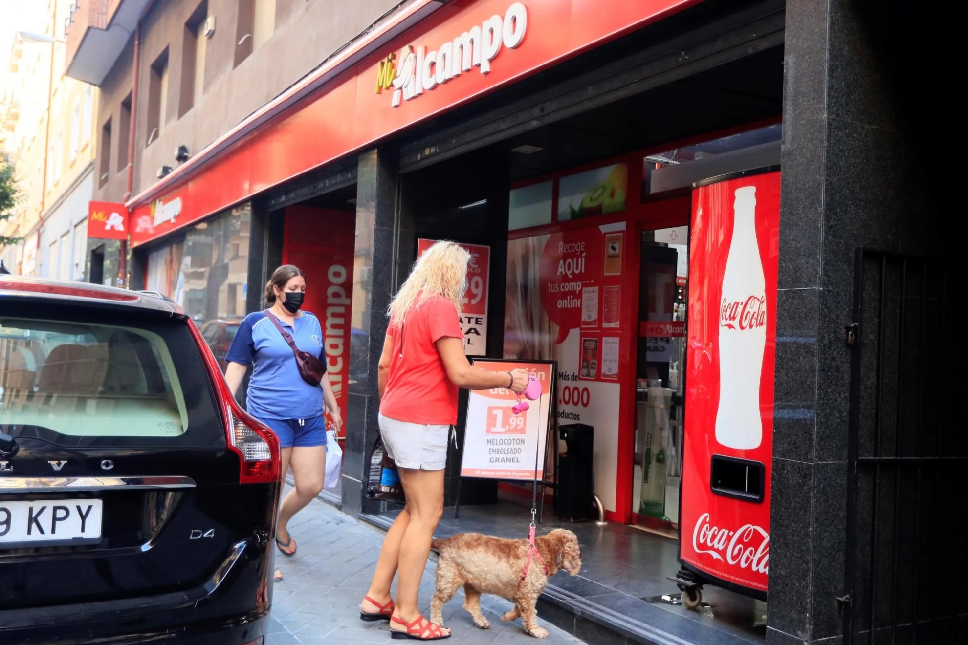 Terremoto en el sector del consumo: cierre masivo de tiendas de una de las principales superficies y cientos de empleados irán al paro