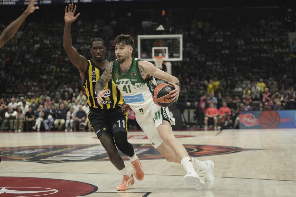 Juancho Hernangómez pendant le match.