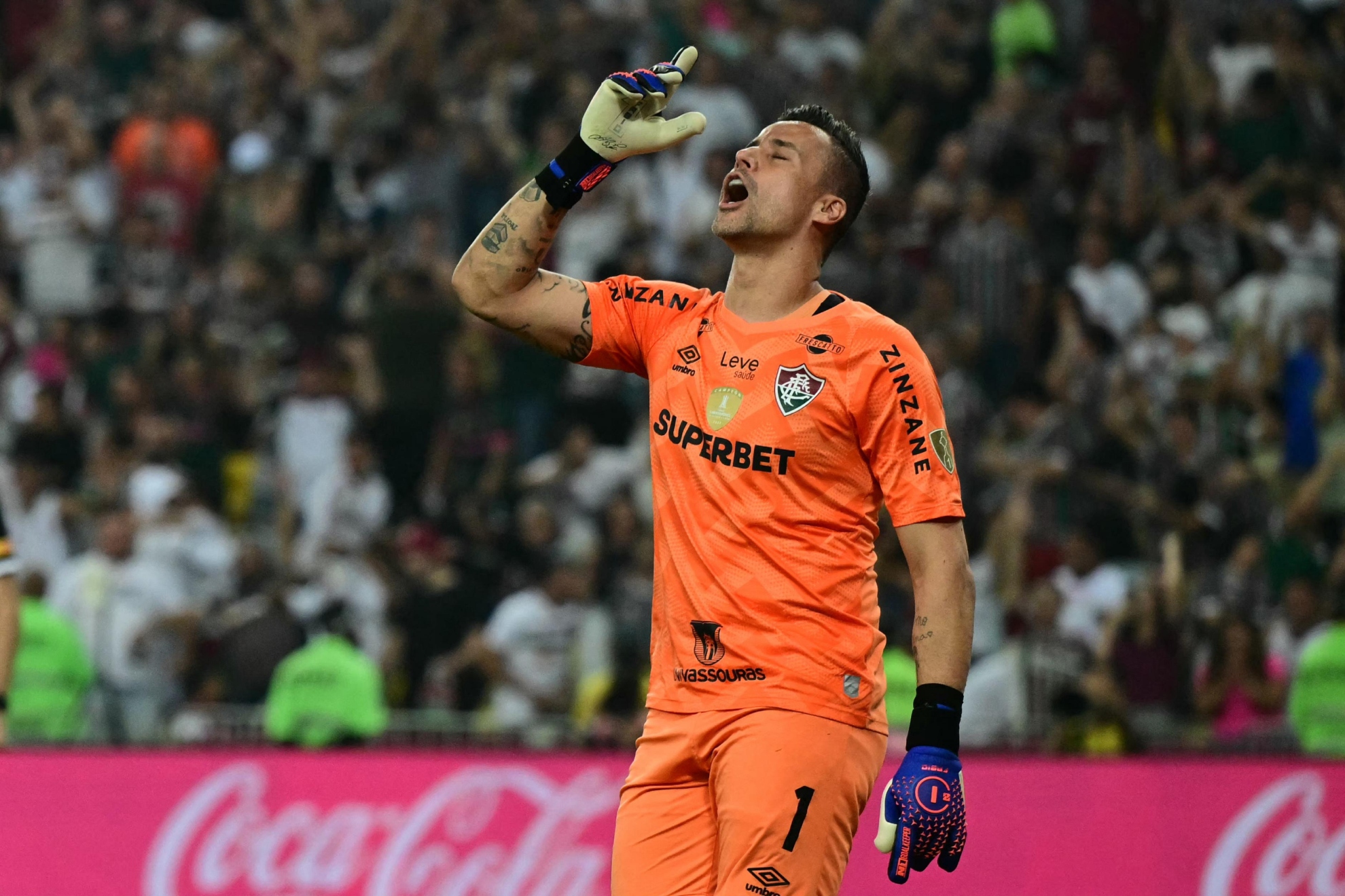 Fabio in an encounter with El Fluminense