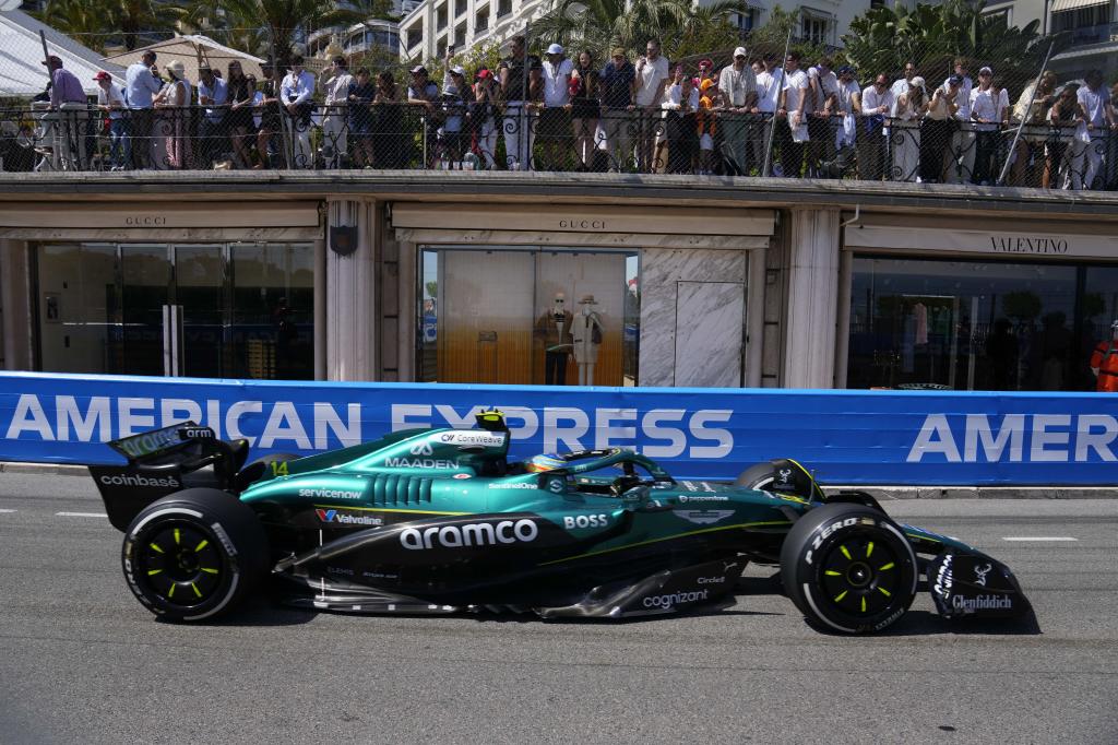 Aston Martin driver Fernando Alonso of Spain steers his car during the Formula One Monaco Grand Prix race at the Monaco racetrack in Monaco, Sunday, May 25, 2025. (AP Photo/Manu Fernandez)