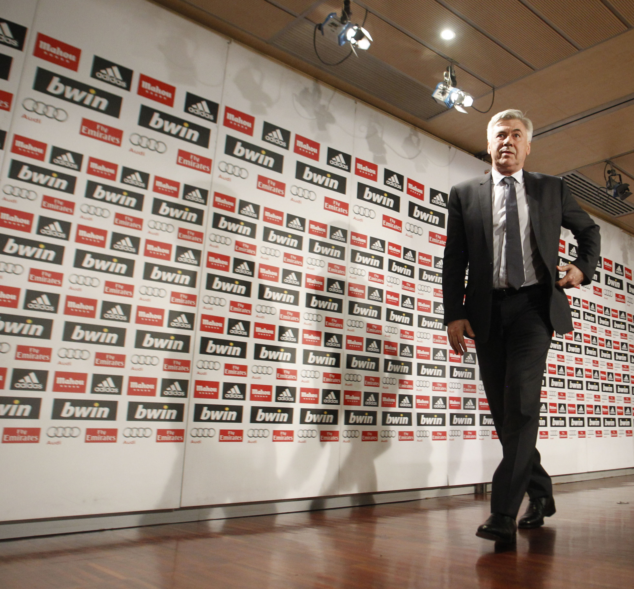 PRESENTACION DE ANCELOTTI EN EL SANTIAGO BERNABEU