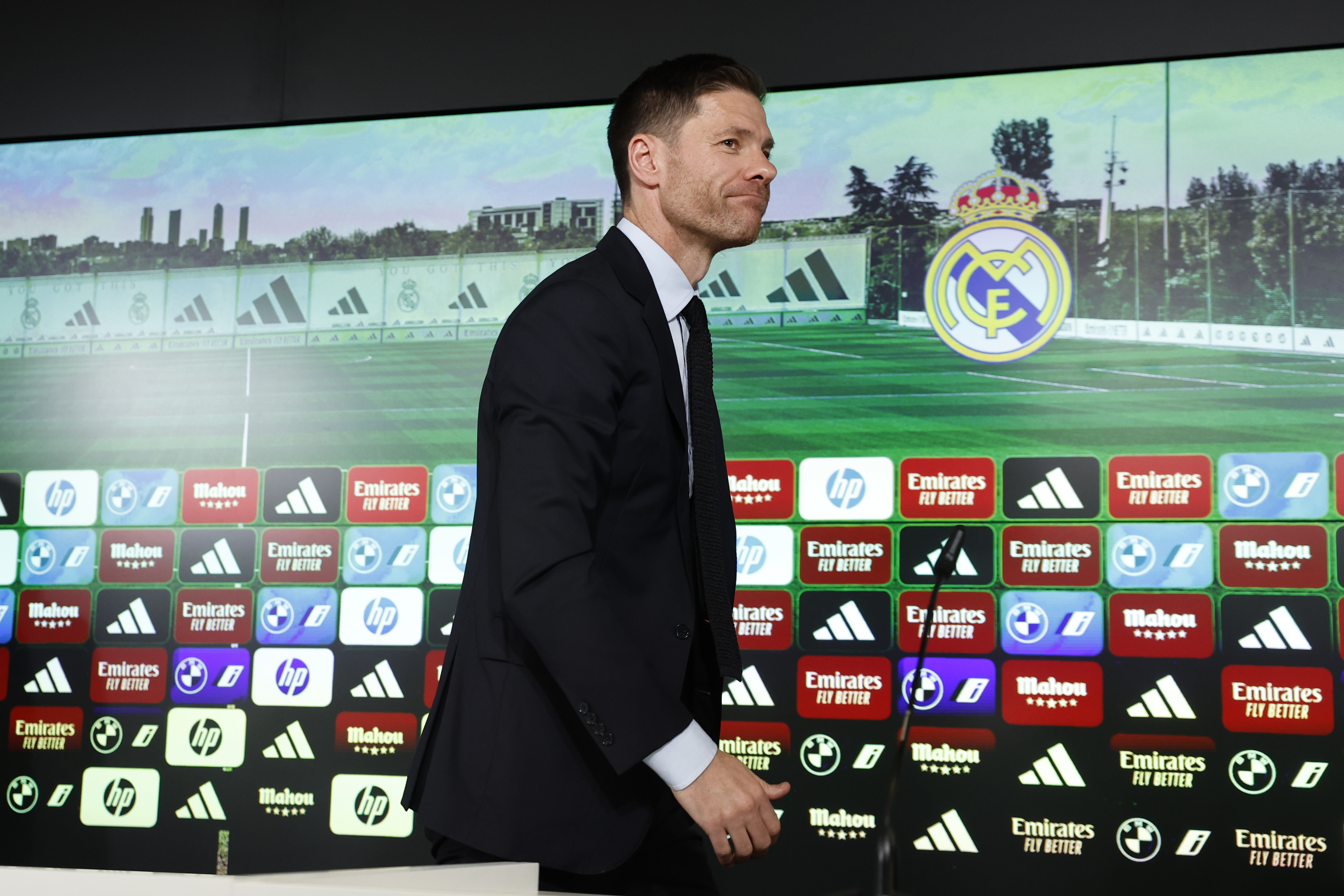 MADRID, 26/05/2025.- El exjugador del Real Madrid Xabi Alonso es presentado como nuevo entrenador del equipo este lunes en Madrid. EFE/Chema Moya