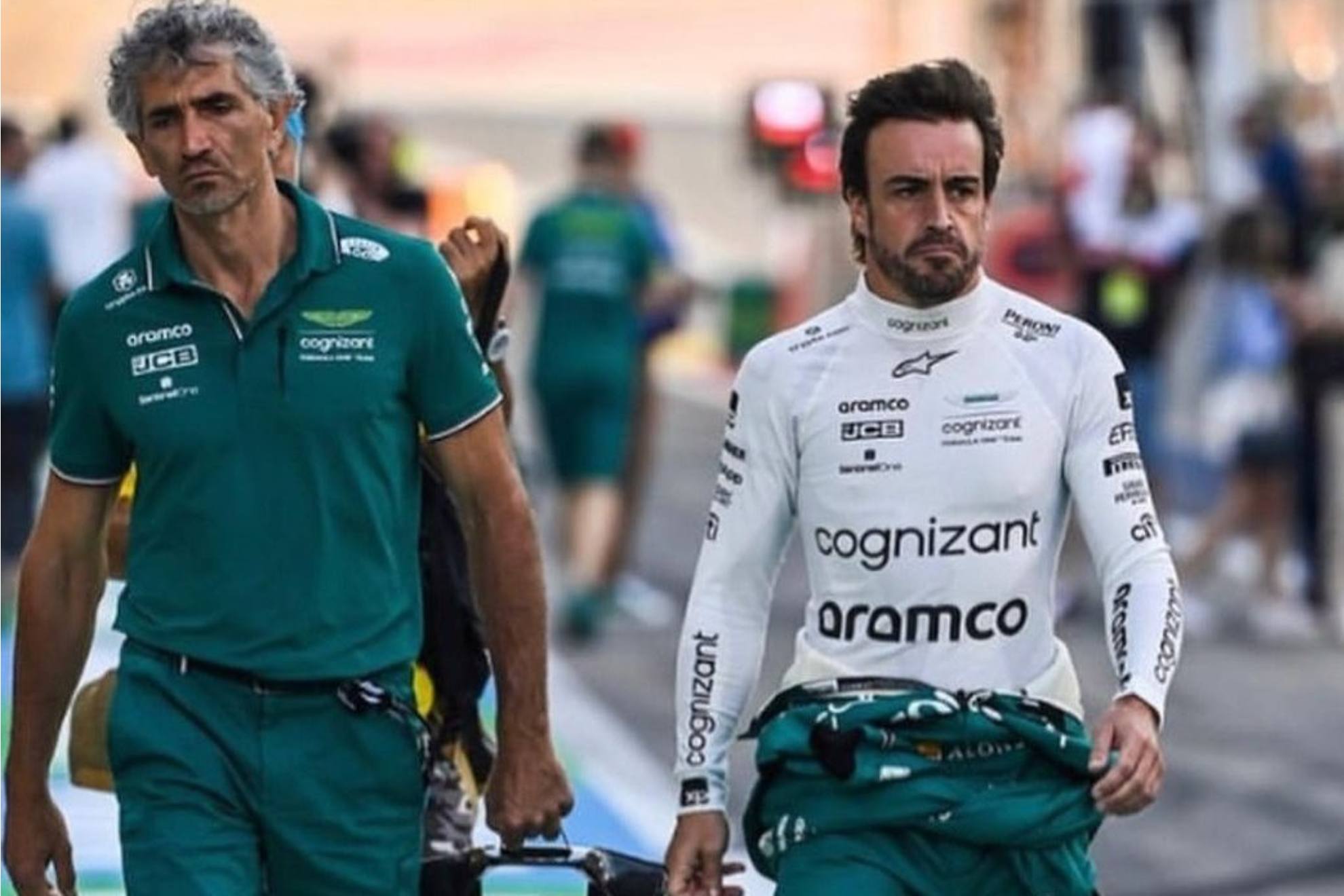 Fernando Alonso y su fisio y entrenador, Edoardo Bendinelli.