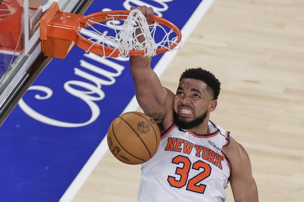 Karl-Anthony Towns Machaca The Aro of the Pacers.