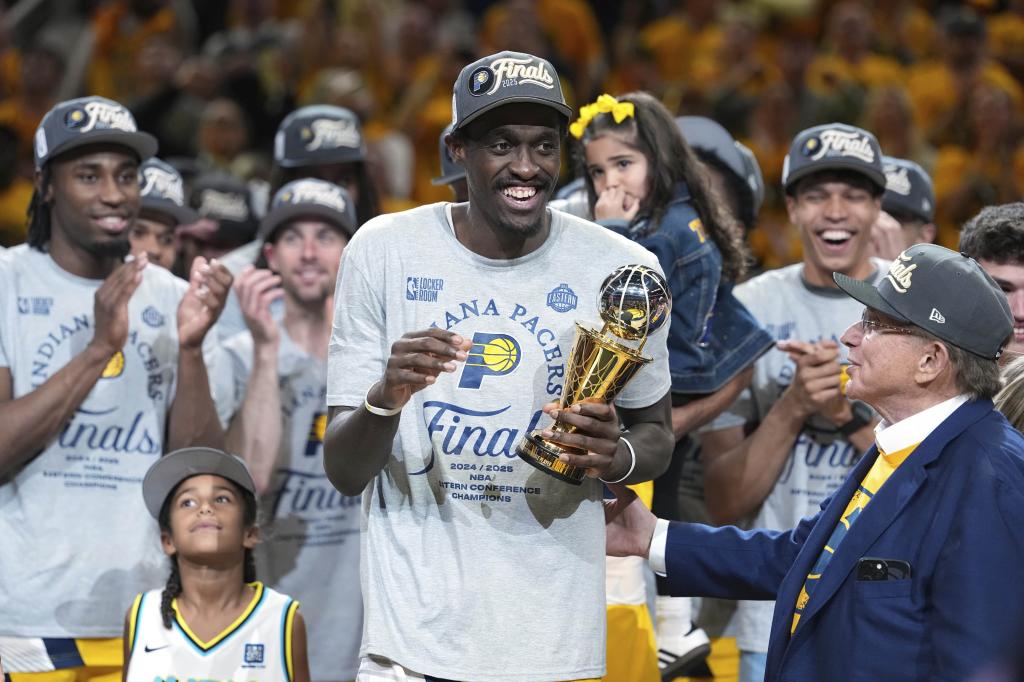 Pascal Siakamcon the MVP trophy of the series.