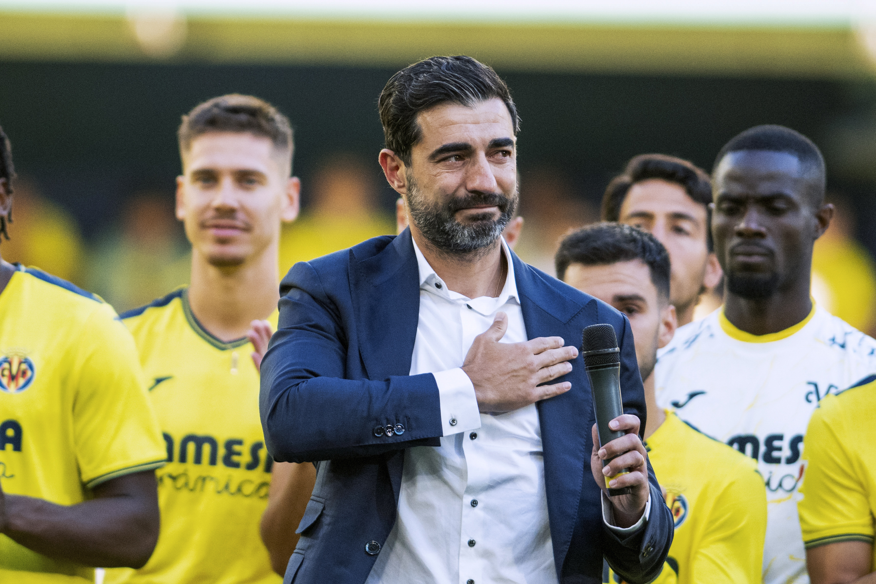 Raúl Albiol recuerda el accidente que casi le cuesta la vida: "En un vuelta  de campana salí despedido a la autovía"