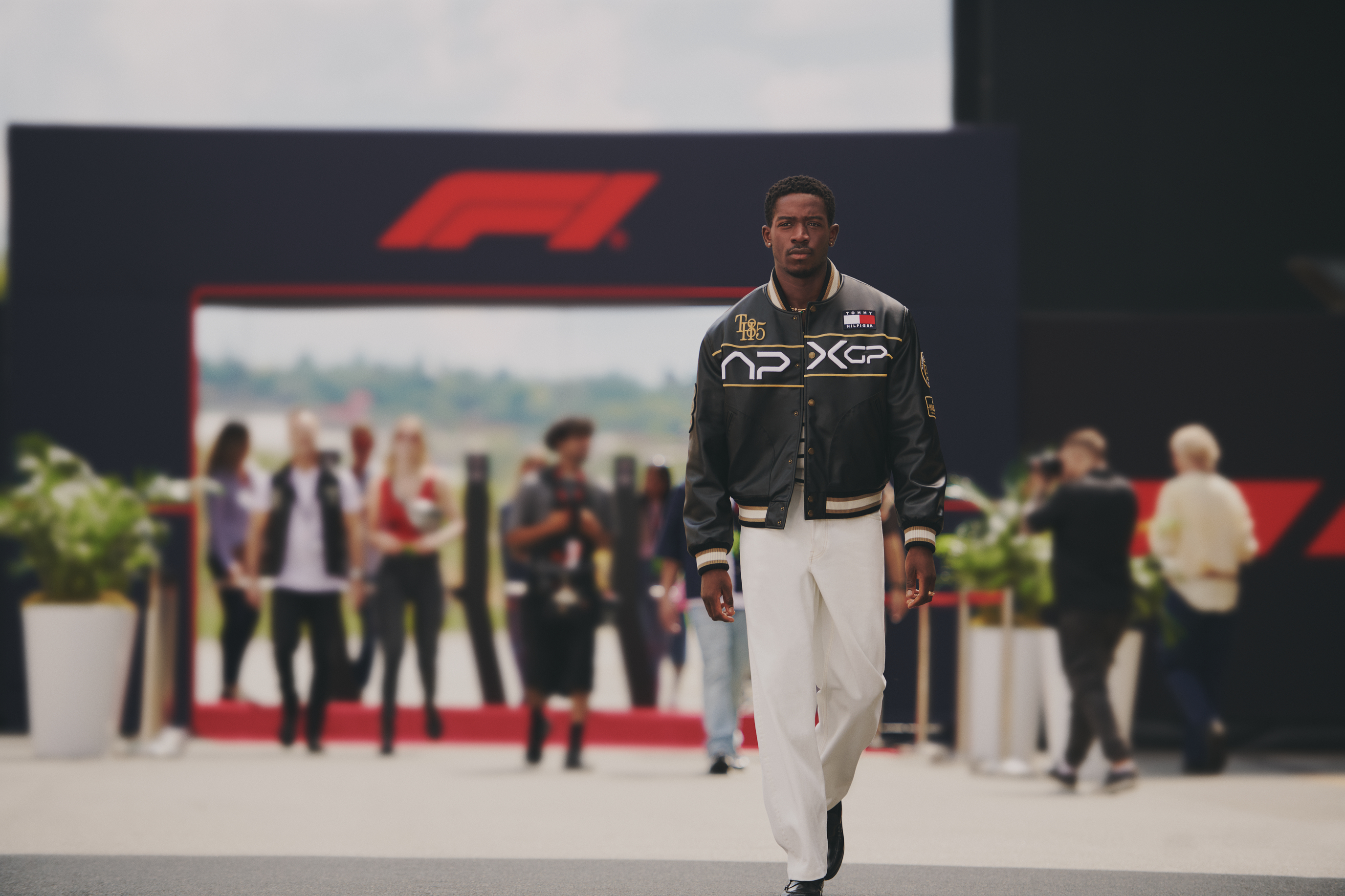 Idris, en el 'paddock walk'.